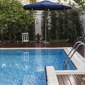 Ambiki - pool-g66fe35d1e_640